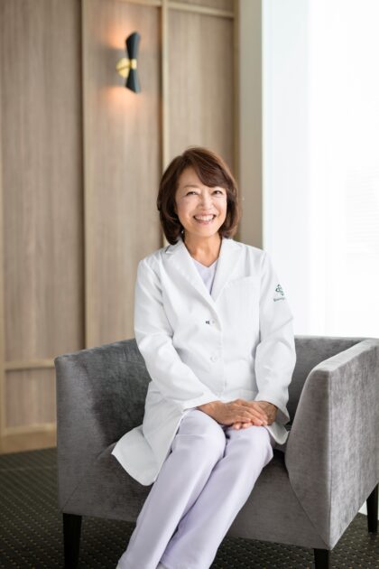 医師 塚田 真奈美
